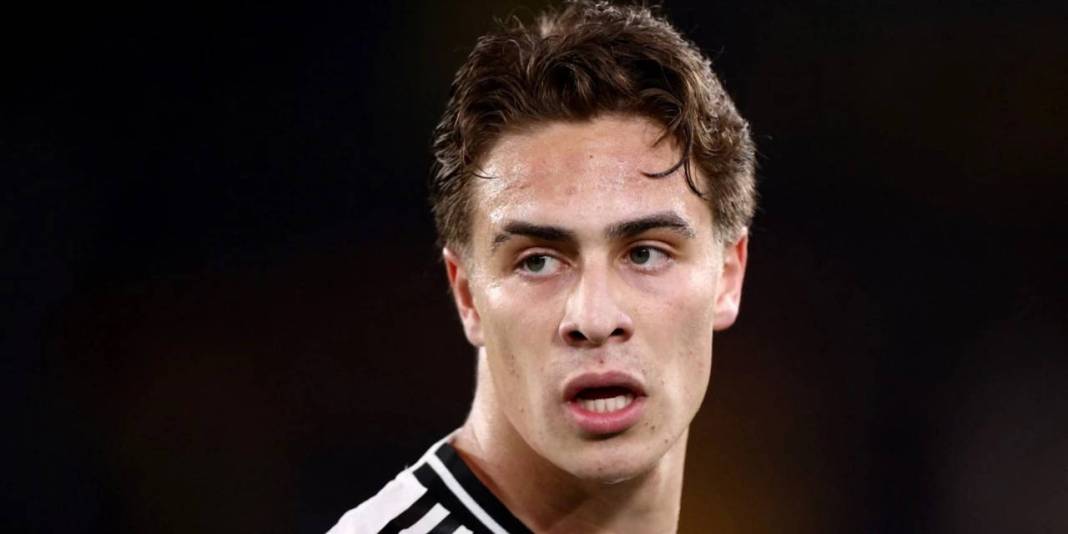 Kenan Yıldız'ın sürpriz aşkı ortaya çıktı: Evinden video paylaştı 10